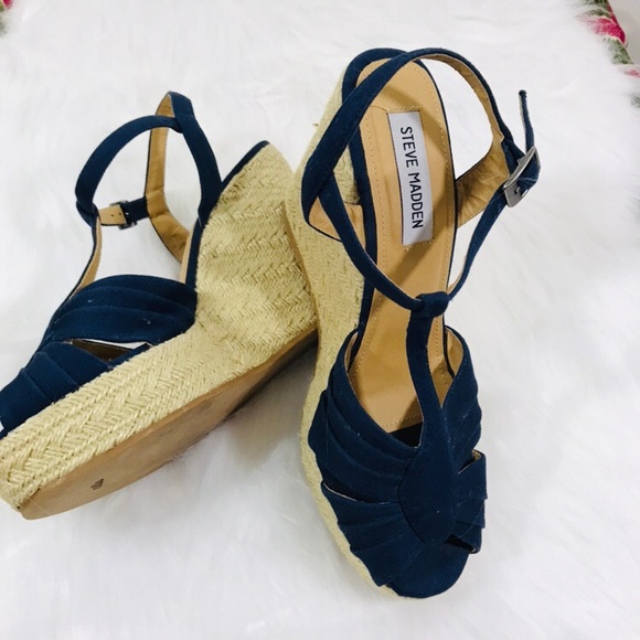 Steve Madden Shoes - NWOB Steve Madden Wedge Sandal